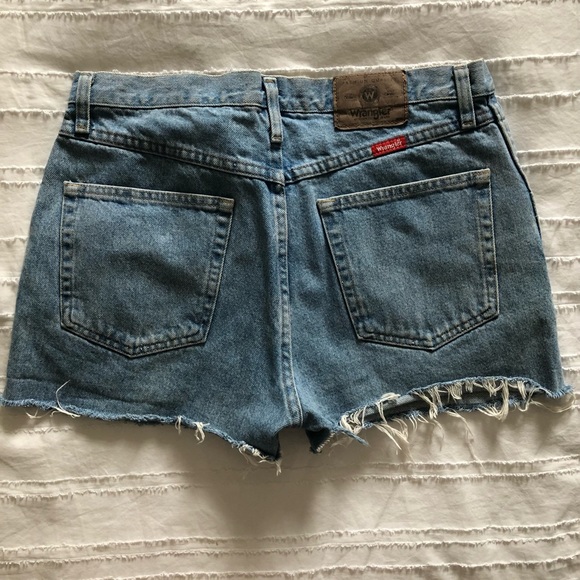 Vintage Wrangler cutoff Jean Shorts - Picture 2 of 2